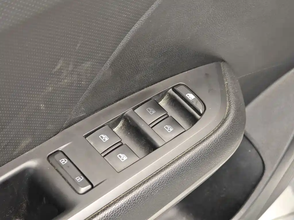 Chevrolet Monza — фото 10