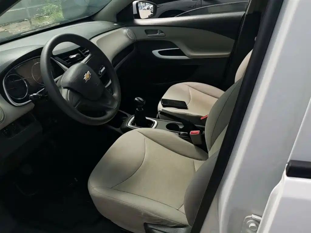 Chevrolet Sail — фото 15