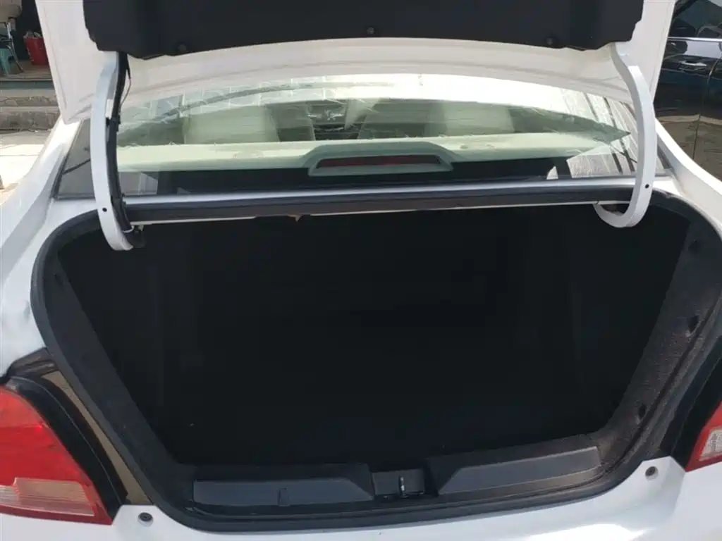 Chevrolet Sail — фото 19