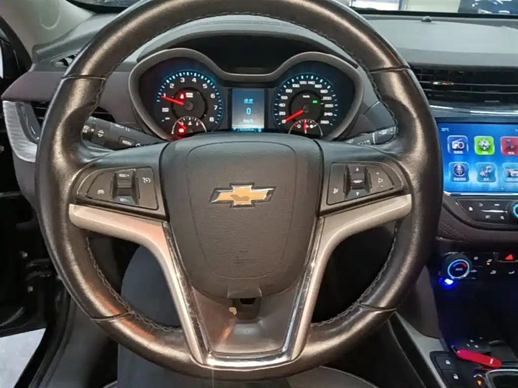 Chevrolet Malibu — фото 11