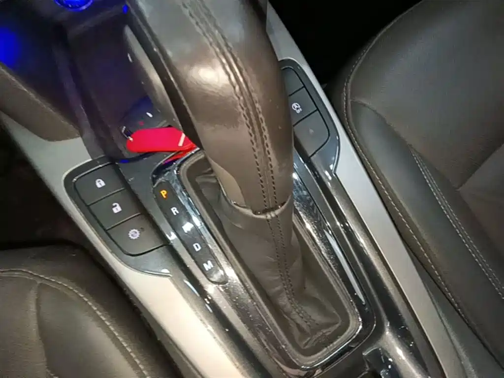 Chevrolet Malibu — фото 14