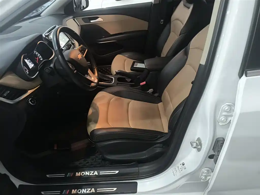 Chevrolet Monza — фото 15