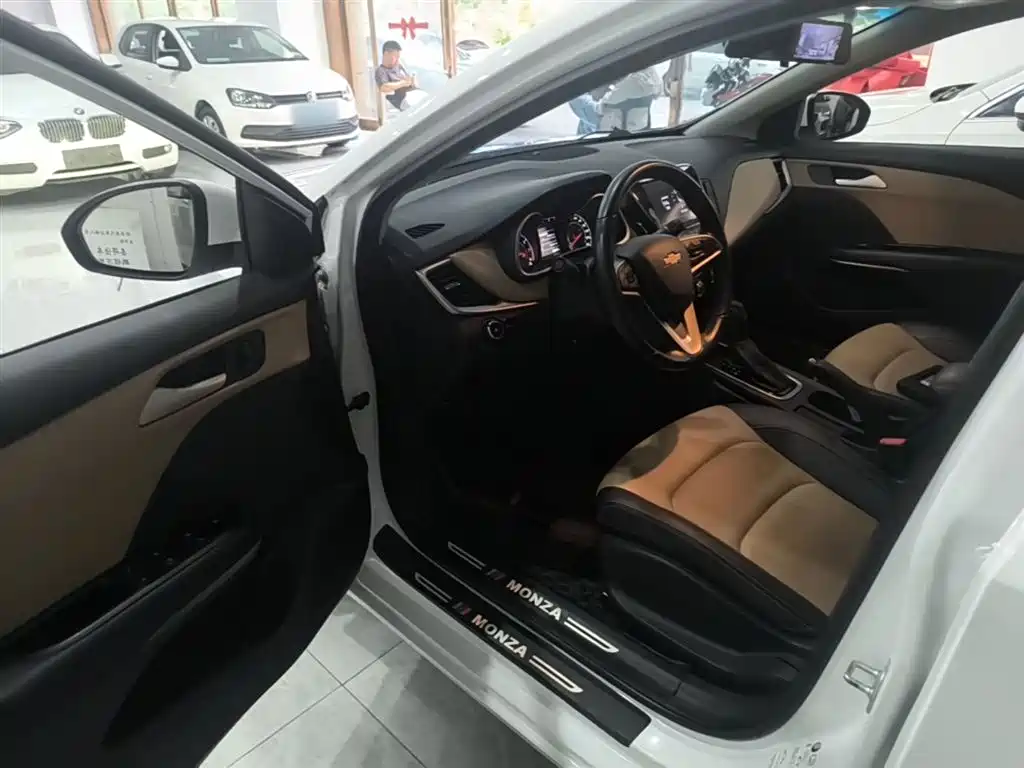Chevrolet Monza — фото 16