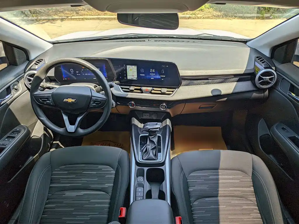 Chevrolet Monza — фото 13