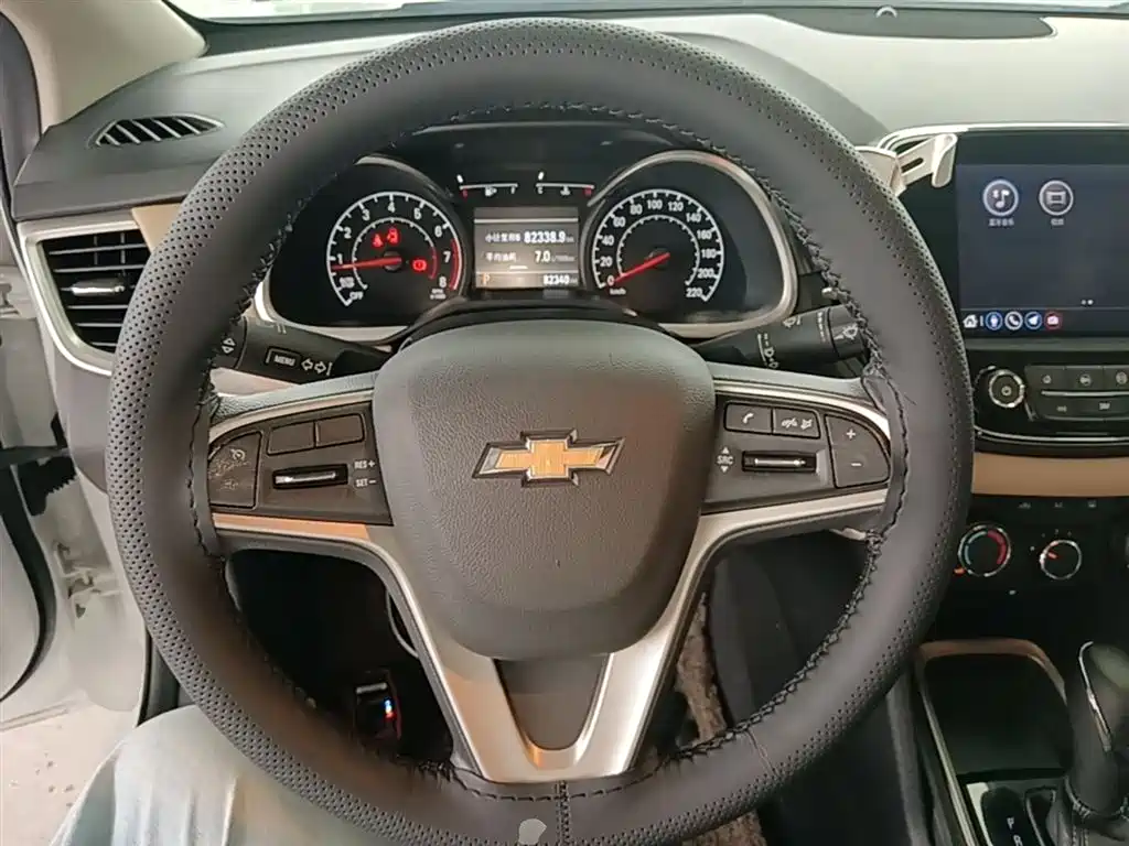 Chevrolet Monza — фото 11