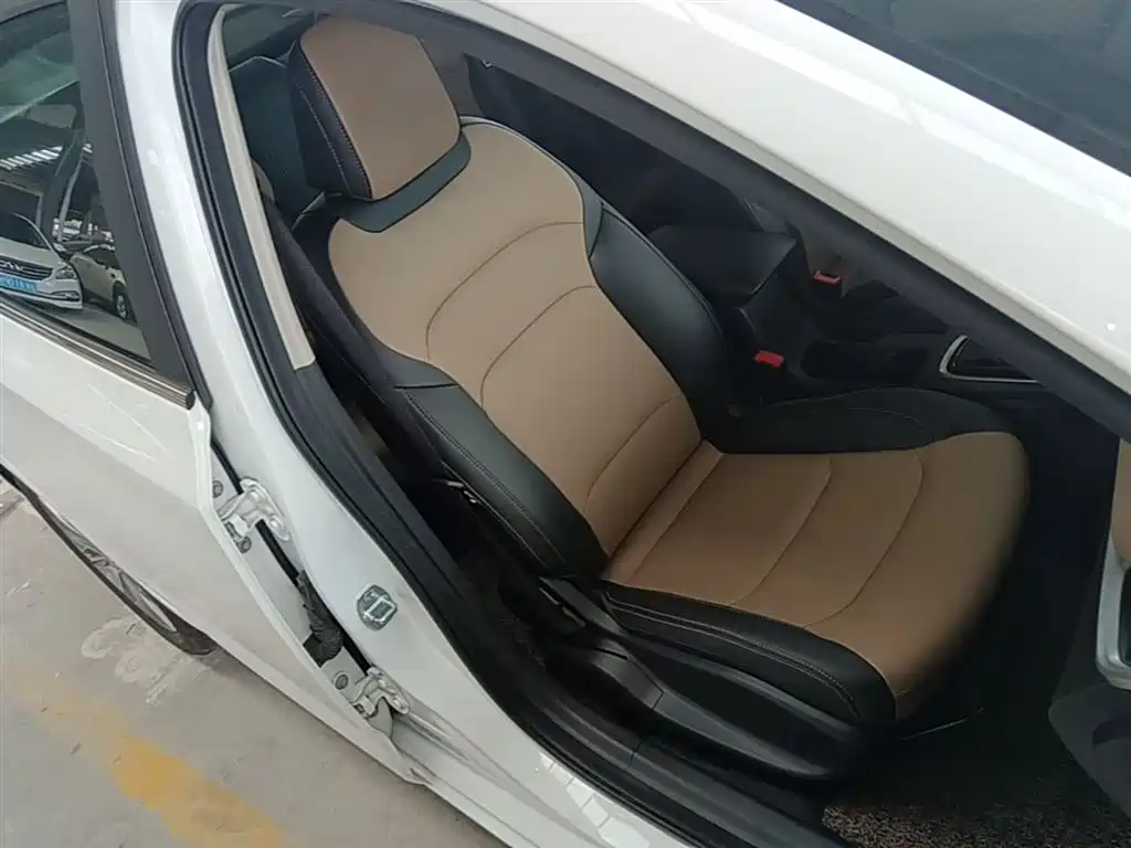 Chevrolet Monza — фото 25