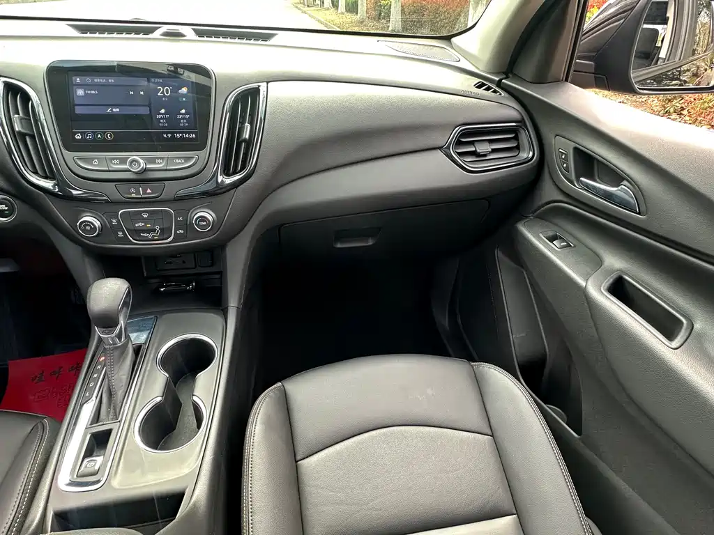 Chevrolet Equinox — фото 13
