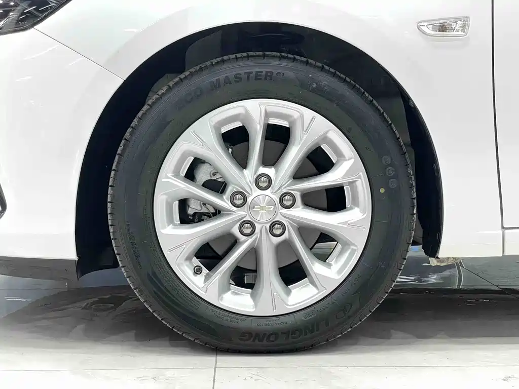 Chevrolet Monza — фото 15