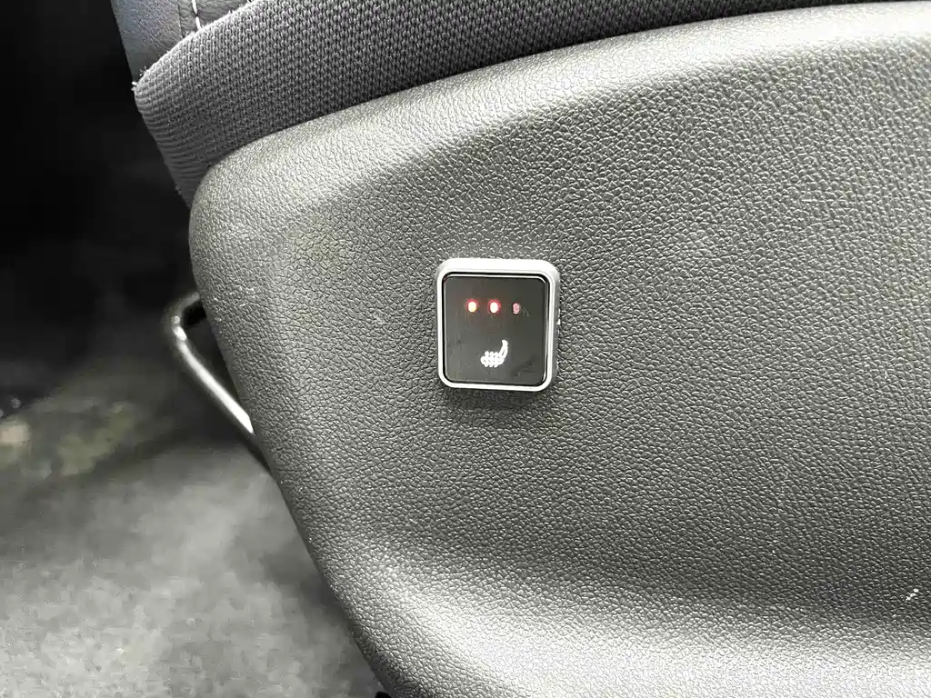 Chevrolet Monza — фото 17
