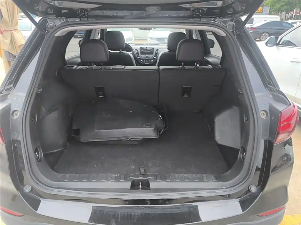 Chevrolet Equinox — фото 19