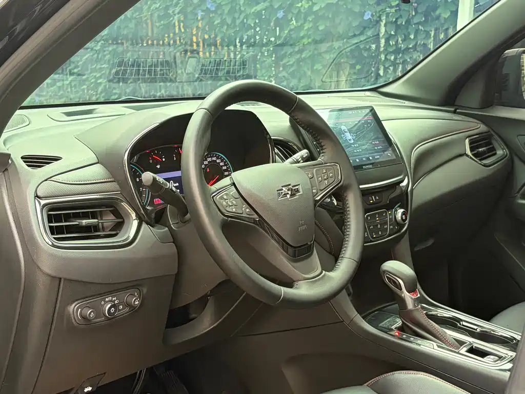 Chevrolet Equinox — фото 13
