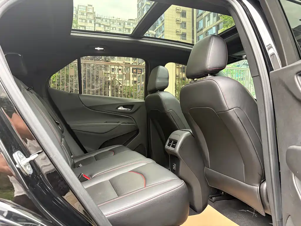 Chevrolet Equinox — фото 15