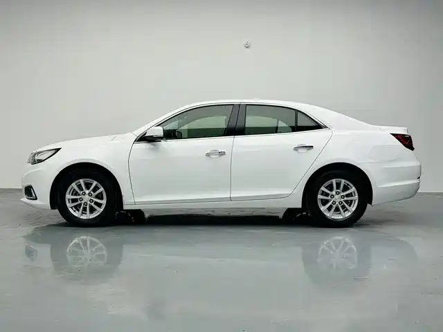 Chevrolet Malibu — фото 13