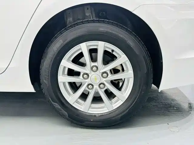 Chevrolet Malibu — фото 10