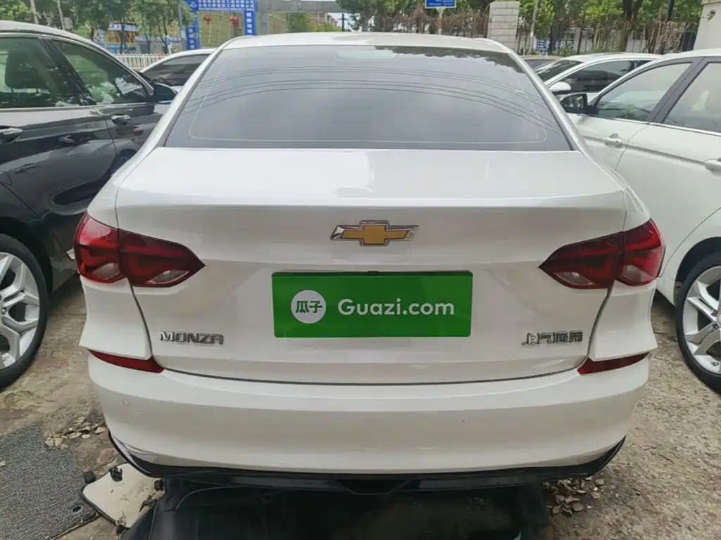Chevrolet Monza — фото 6