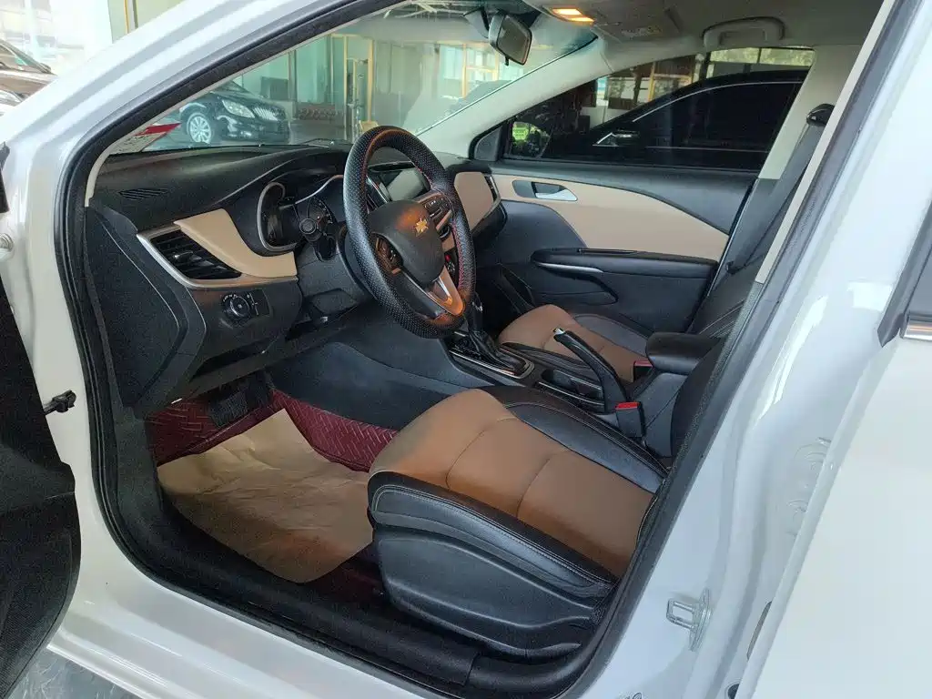Chevrolet Monza — фото 14