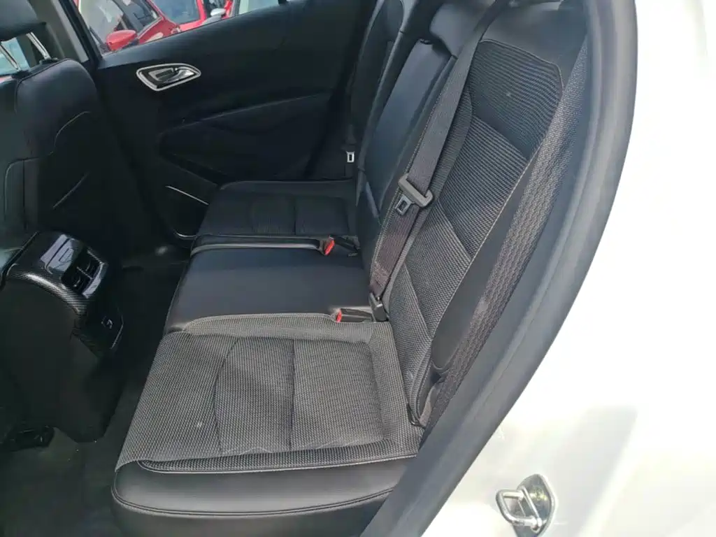 Chevrolet Equinox — фото 17