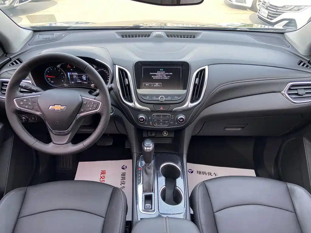 Chevrolet Equinox — фото 11