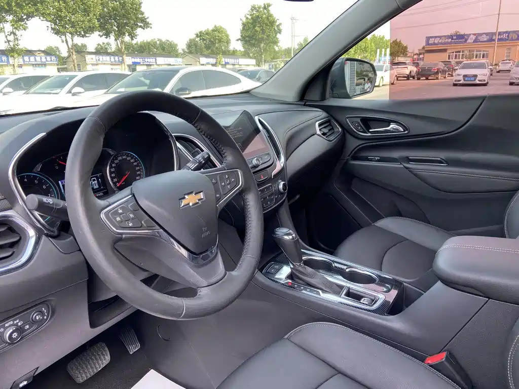 Chevrolet Equinox — фото 15