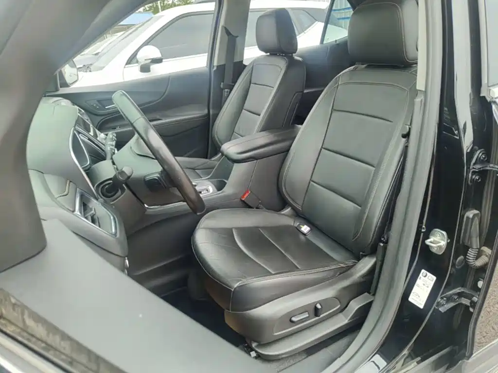 Chevrolet Equinox — фото 15