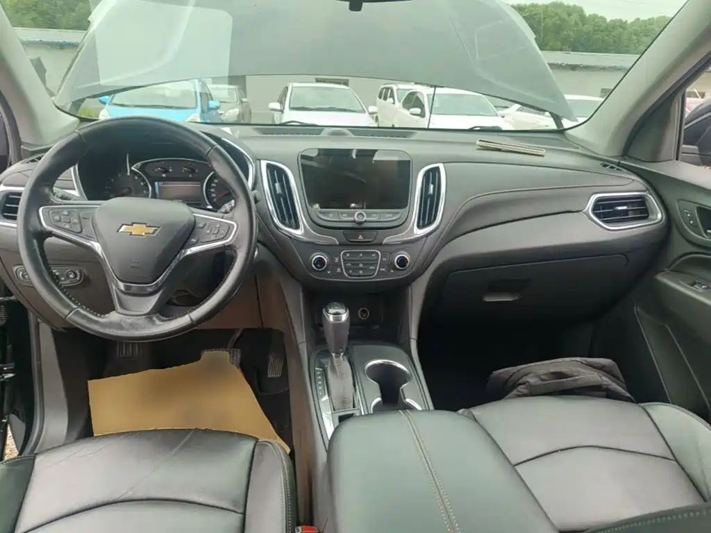 Chevrolet Equinox — фото 10
