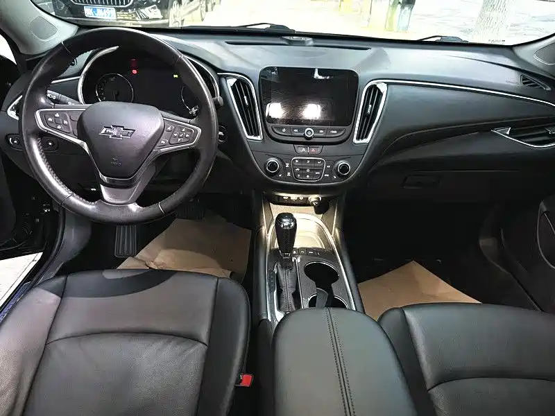 Chevrolet Malibu XL — фото 10