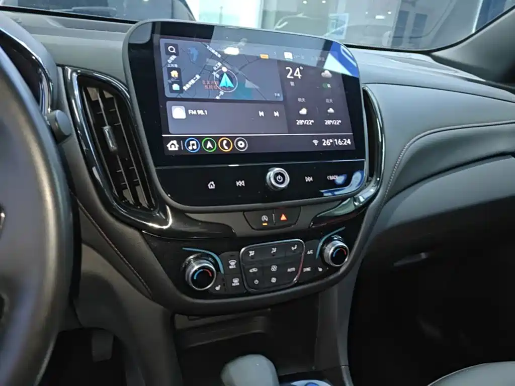 Chevrolet Equinox — фото 13