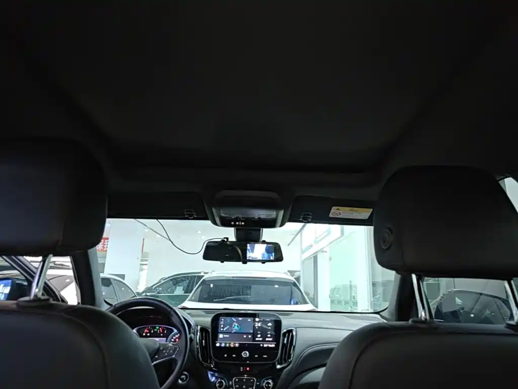 Chevrolet Equinox — фото 18