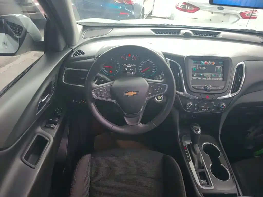Chevrolet Equinox — фото 11