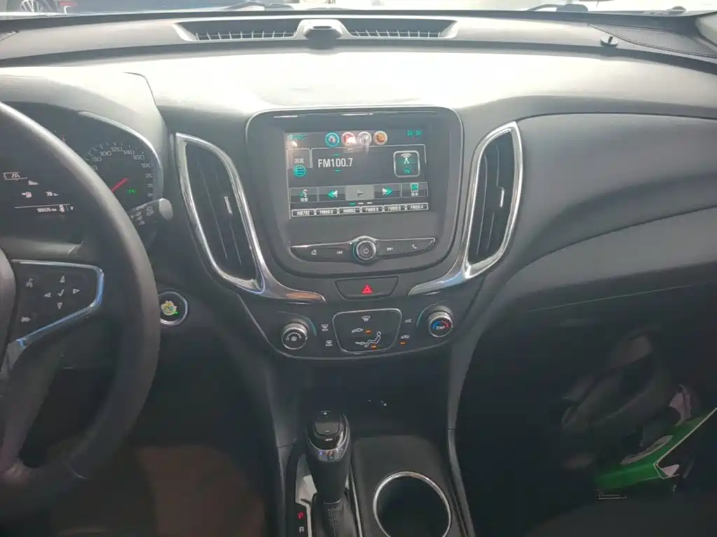 Chevrolet Equinox — фото 13