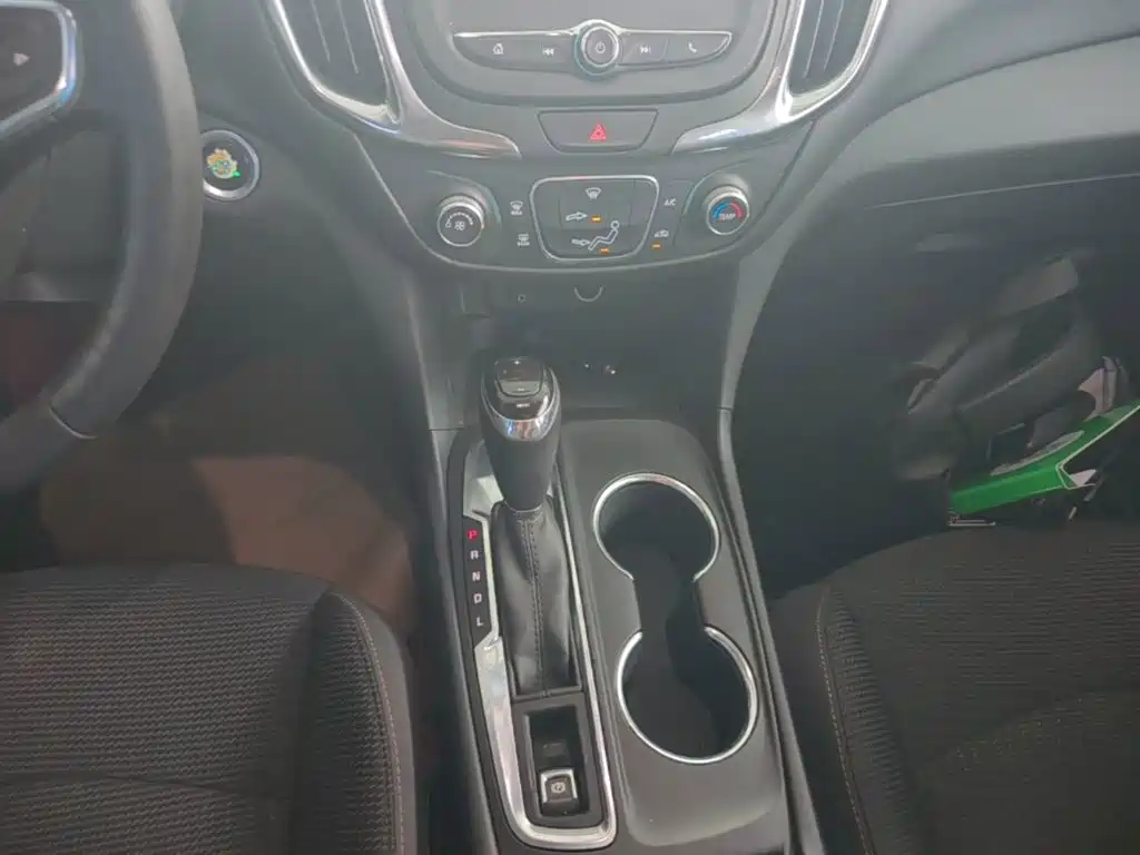 Chevrolet Equinox — фото 14