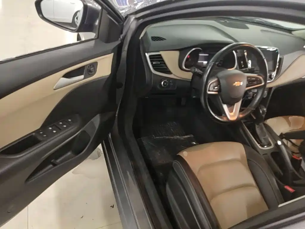 Chevrolet Monza — фото 17