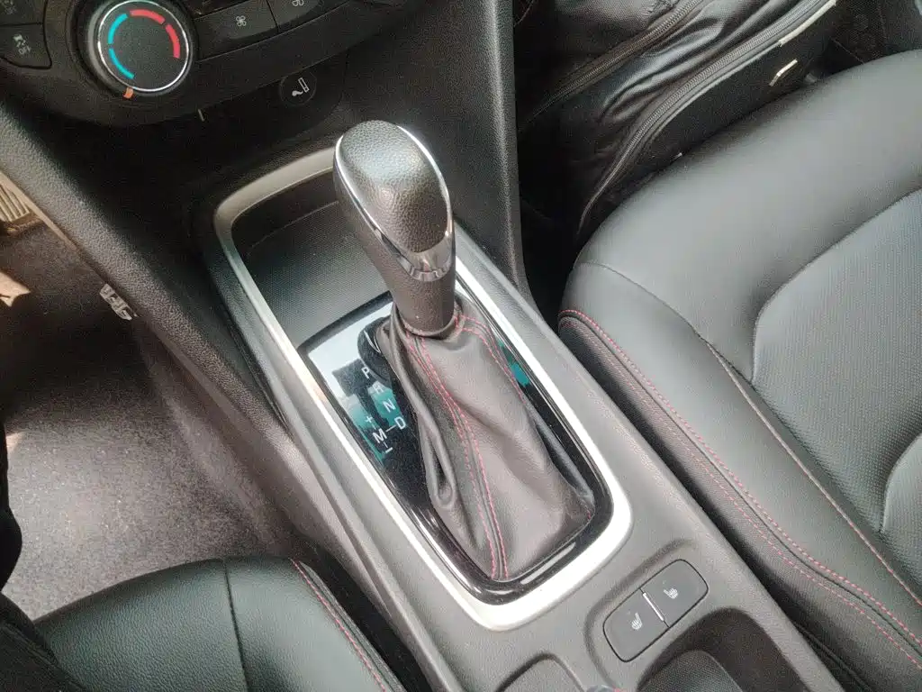 Chevrolet Monza — фото 14