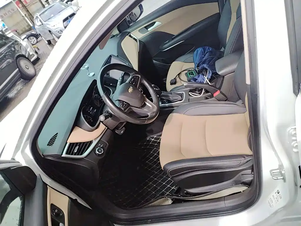 Chevrolet Monza — фото 15
