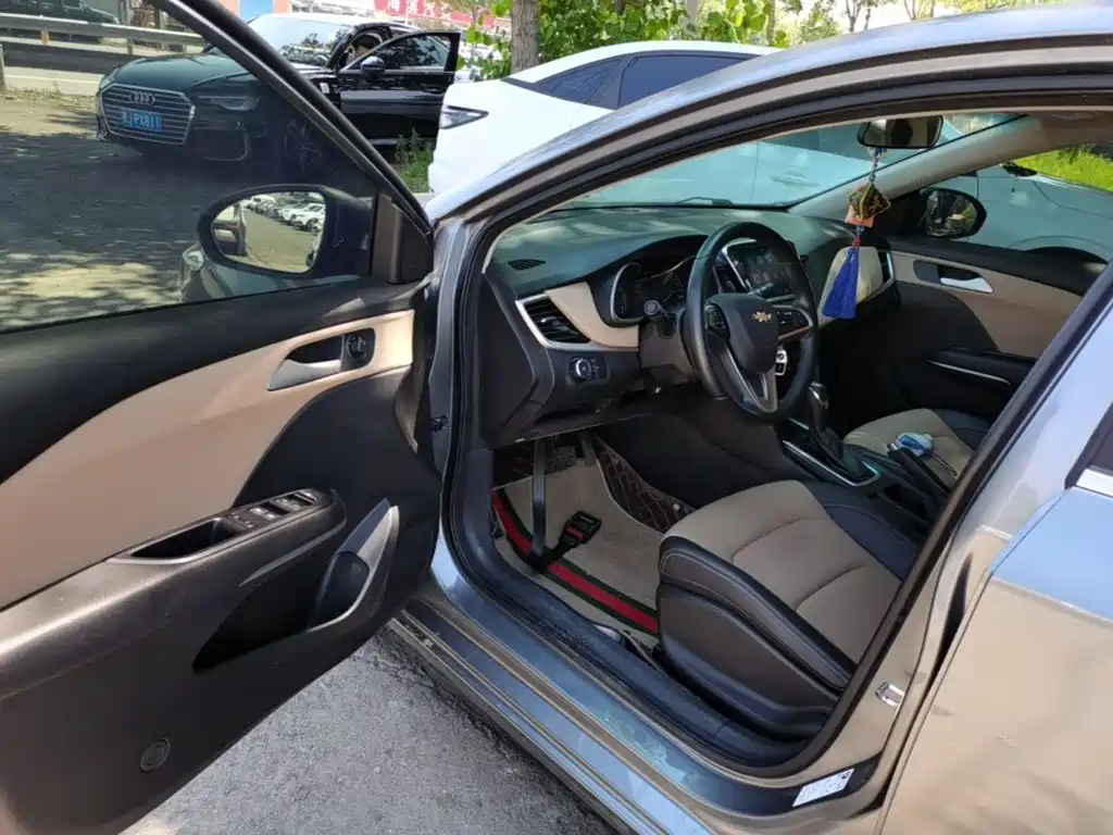 Chevrolet Monza — фото 16