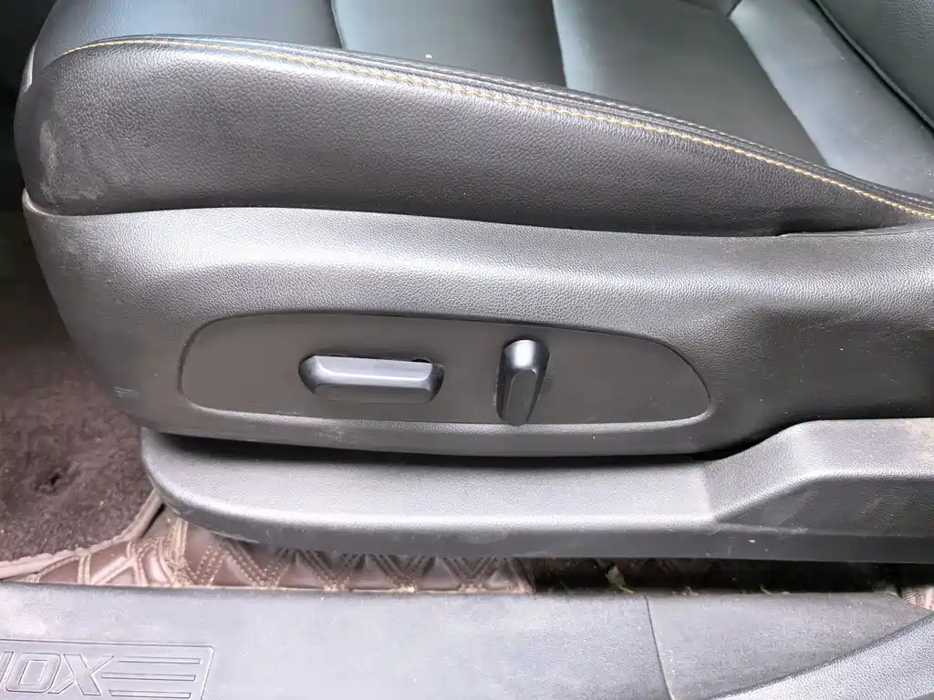 Chevrolet Equinox — фото 13
