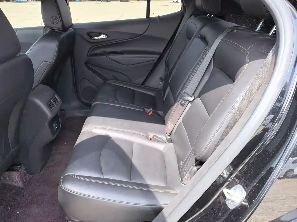 Chevrolet Equinox — фото 10