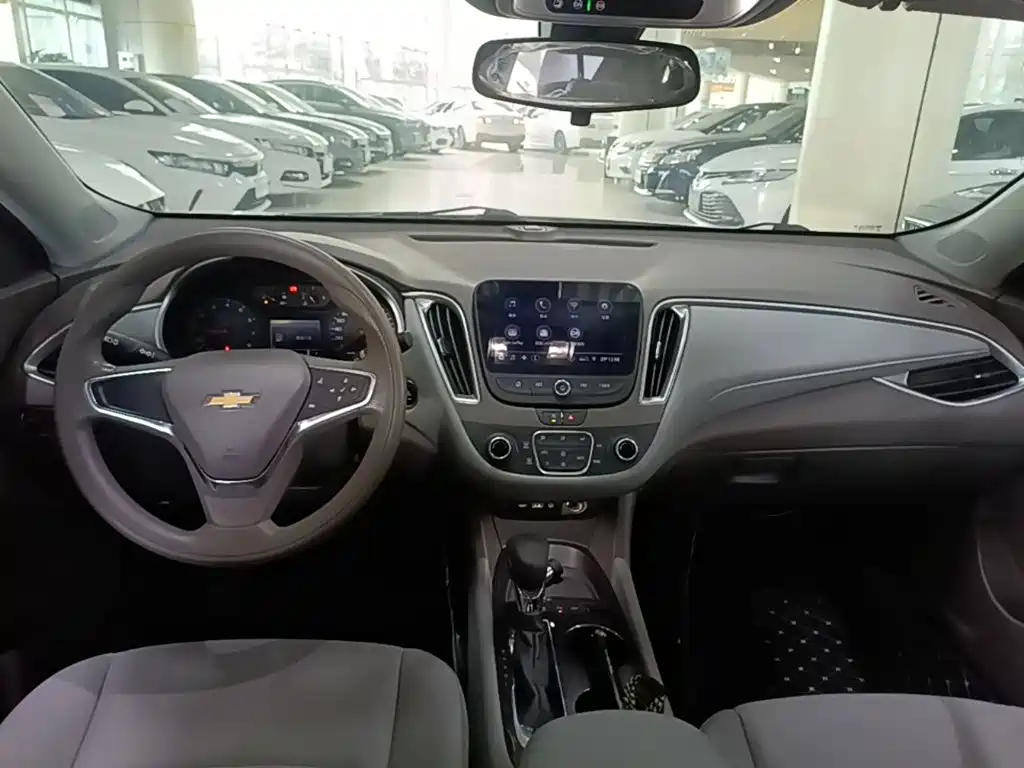 Chevrolet Malibu XL — фото 10