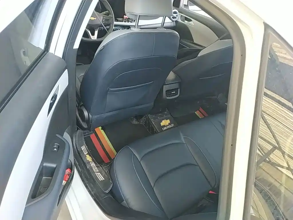 Chevrolet Monza — фото 13