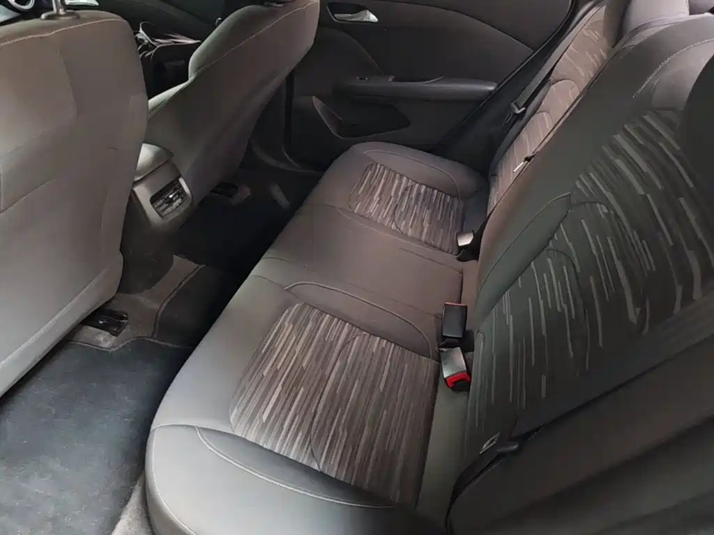 Chevrolet Monza — фото 17