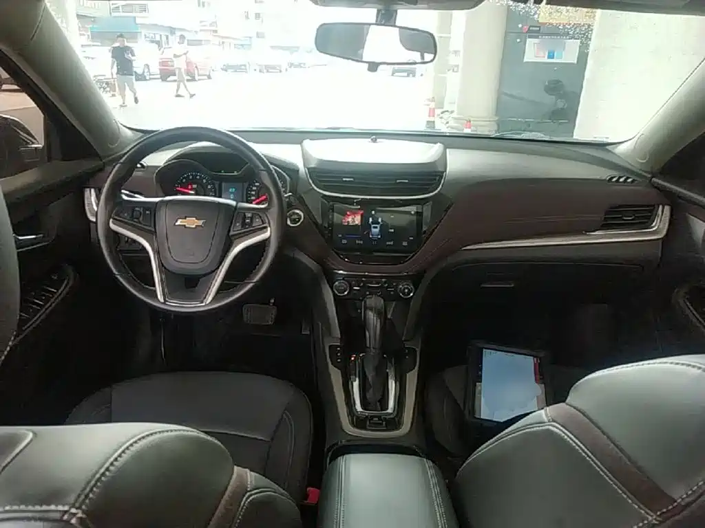 Chevrolet Malibu — фото 10