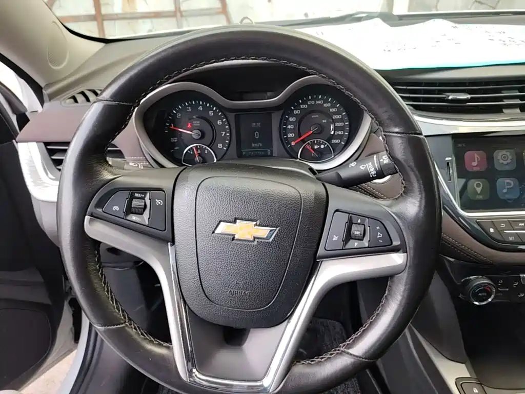 Chevrolet Malibu — фото 11