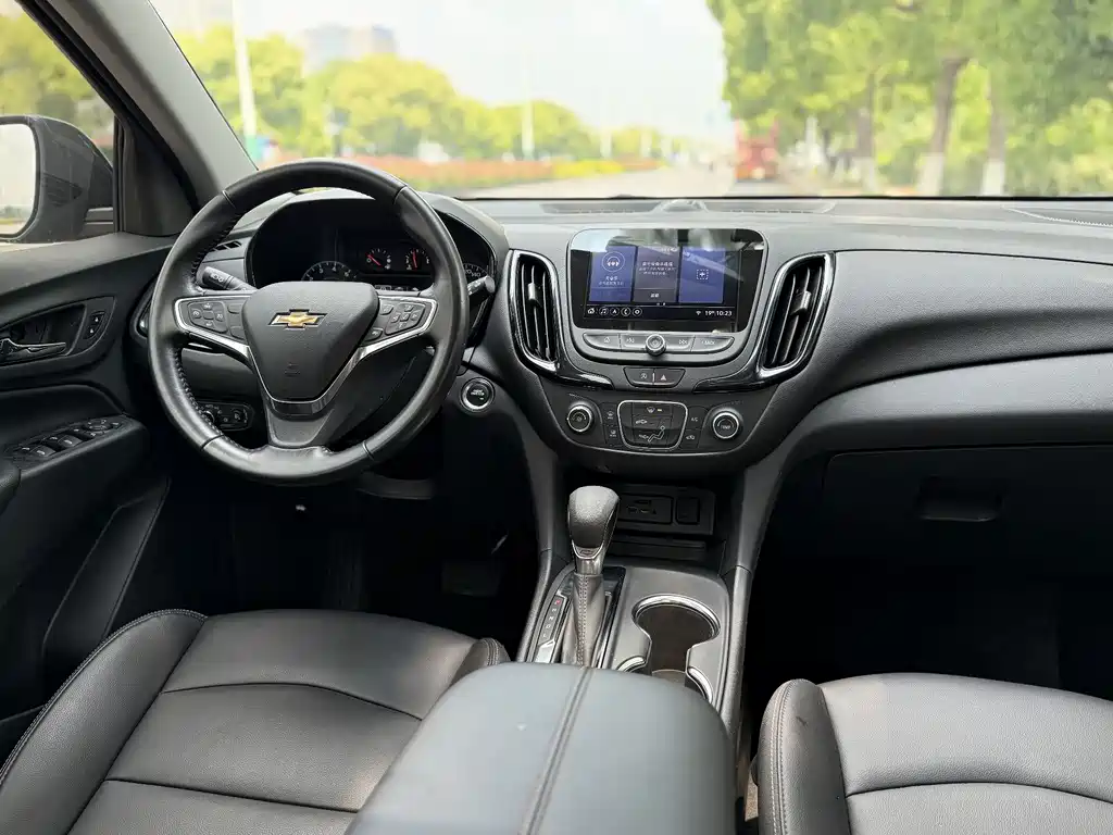 Chevrolet Equinox — фото 10