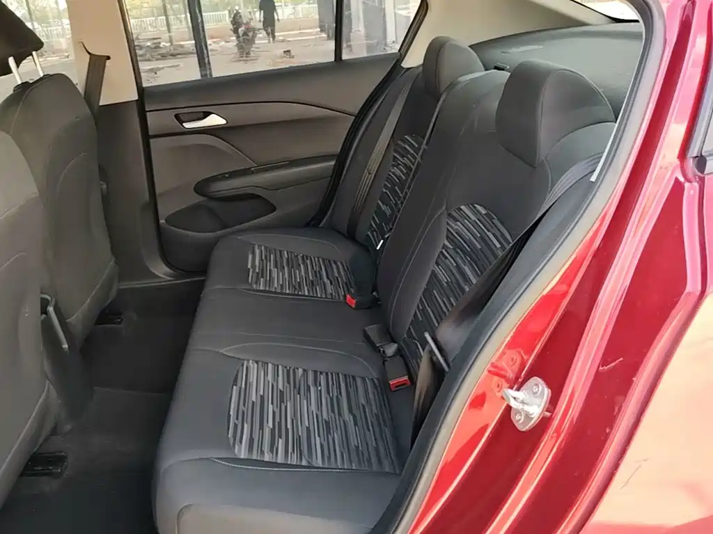 Chevrolet Cavalier — фото 17