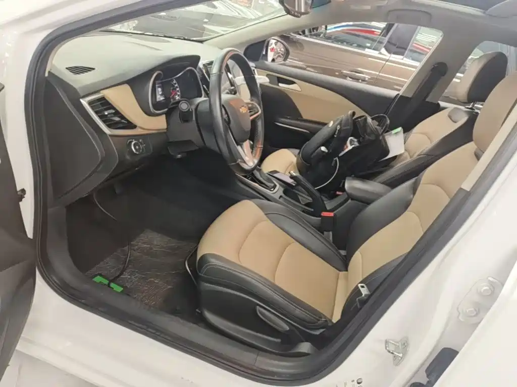 Chevrolet Monza — фото 15