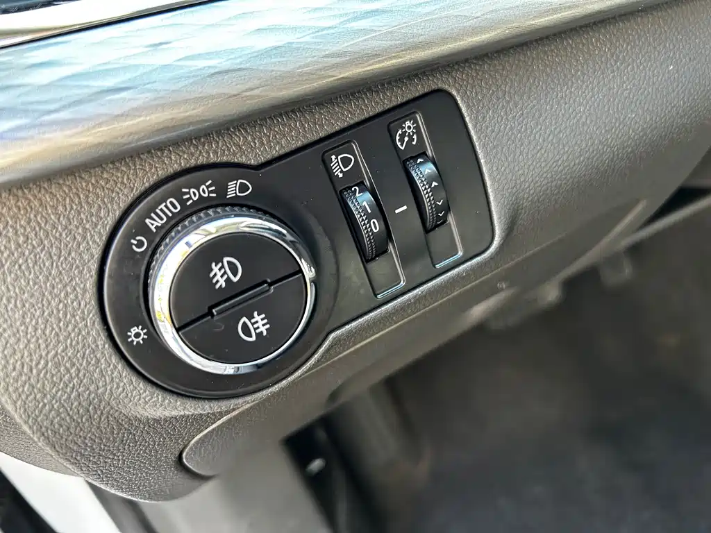 Chevrolet Malibu — фото 15