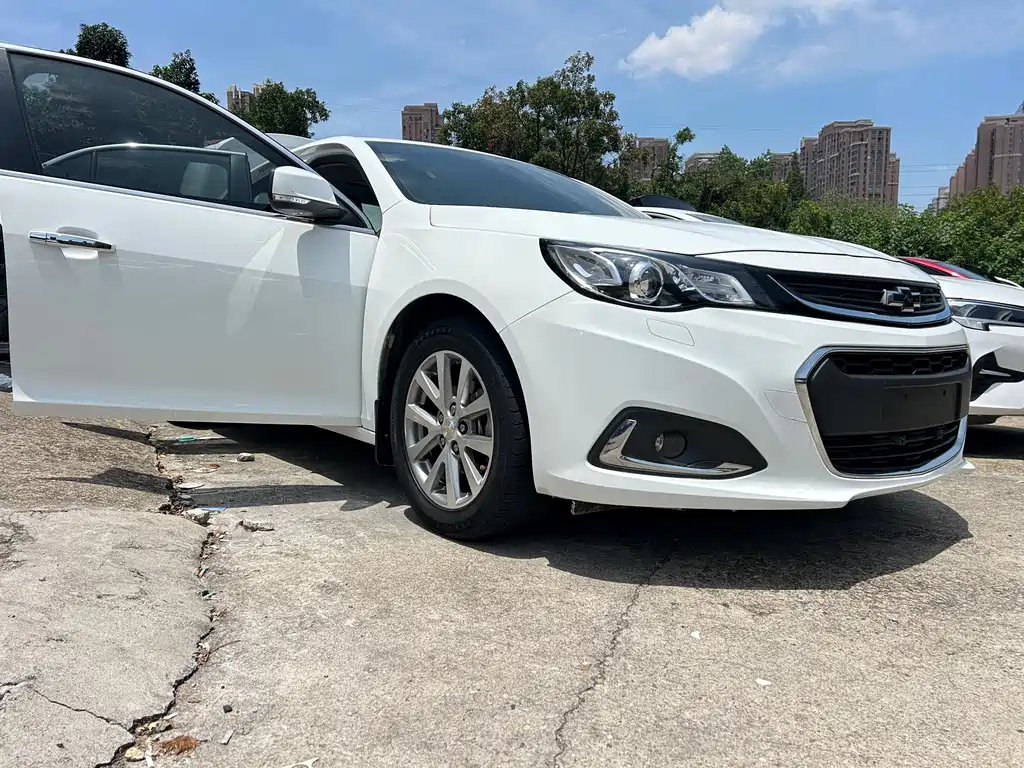 Chevrolet Malibu — фото 15