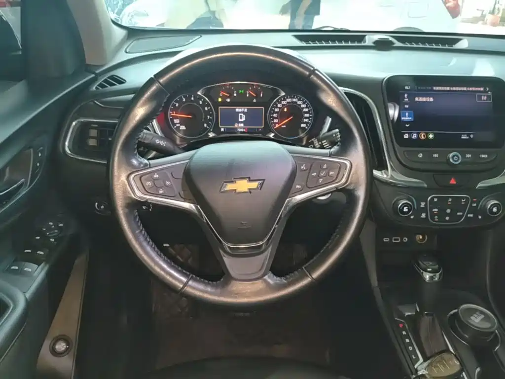 Chevrolet Equinox — фото 11