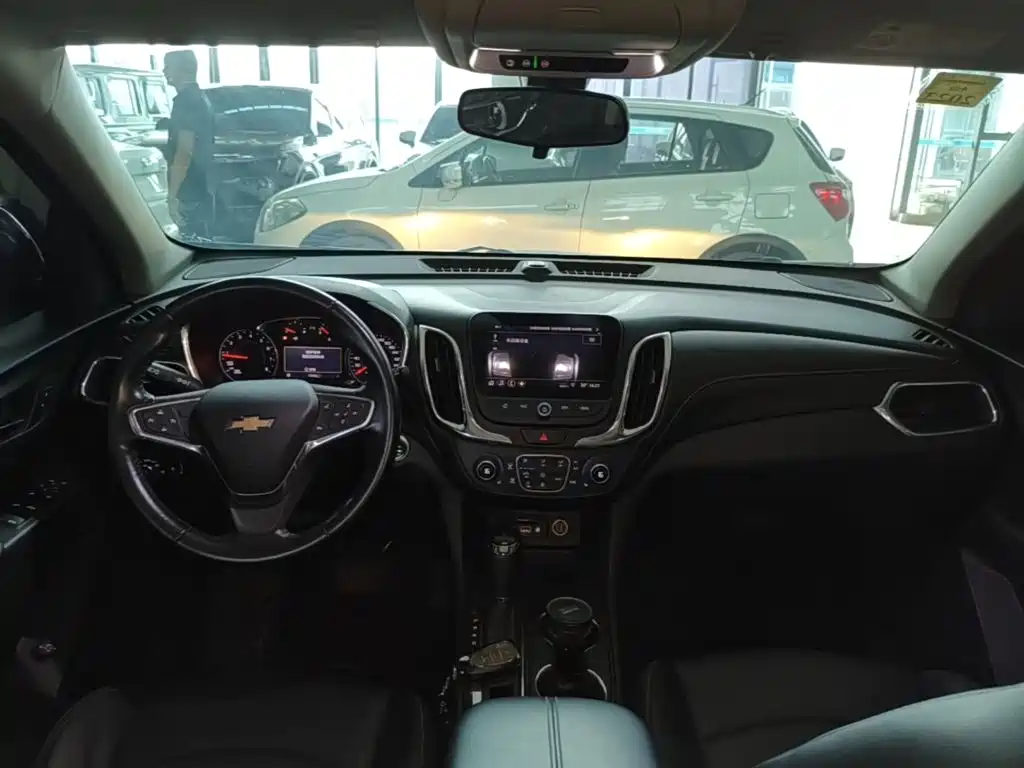 Chevrolet Equinox — фото 10