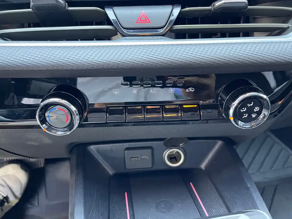 Chevrolet Monza — фото 17